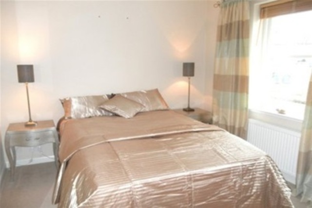  Image of 2 bedroom Flat to rent in Kirklands Renfrew PA4 at Renfrew Renfrewshire Renfrewshire, PA4 8HR