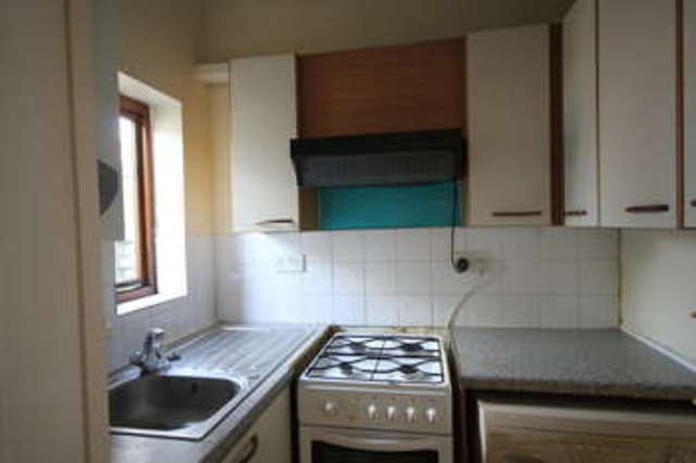  Image of 1 bedroom Flat to rent in Kneesworth Street Royston SG8 at Royston Hertfordshire, SG8 5AH
