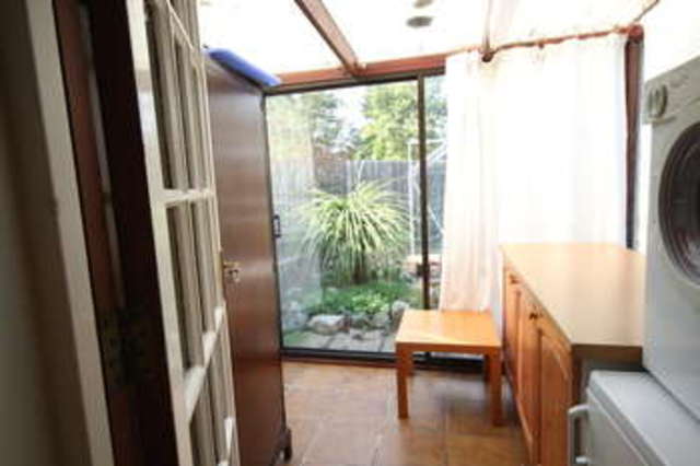  Image of 1 bedroom Flat to rent in Kneesworth Street Royston SG8 at Royston Hertfordshire, SG8 5AH