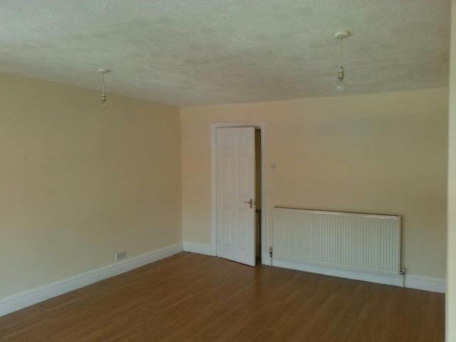  Image of 2 bedroom Flat to rent in Knowsley Road Bootle L20 at Bootle, L20 4NR