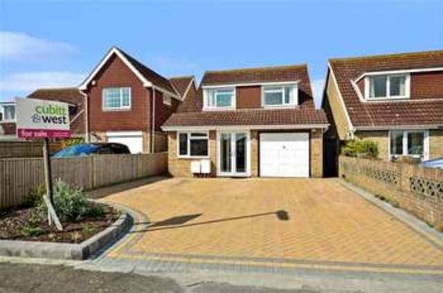  Image of 4 bedroom Detached house for sale in Laburnum Grove Hayling Island PO11 at Hayling Island Hampshire Hayling Island, PO11 9DR