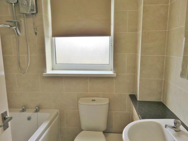  Image of 3 bedroom Detached house to rent in Lagoon Drive Sutton-on-Hull Hull HU7 at SUTTON  HULL, HU7 4YW