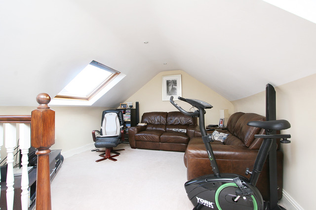  Image of 2 bedroom Apartment for sale in Lambert Road London SW2 at Lambert Road  Brixton, SW2 5BB
