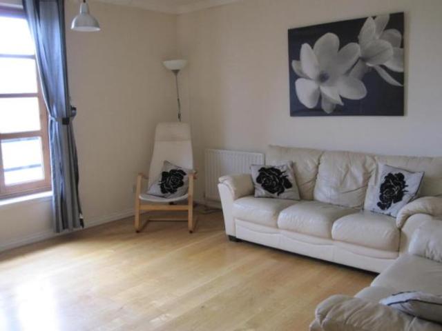  Image of 2 bedroom Flat to rent in Lanark Road Edinburgh EH14 at Kingsknowe Edinburgh Edinburgh, EH14 2LR
