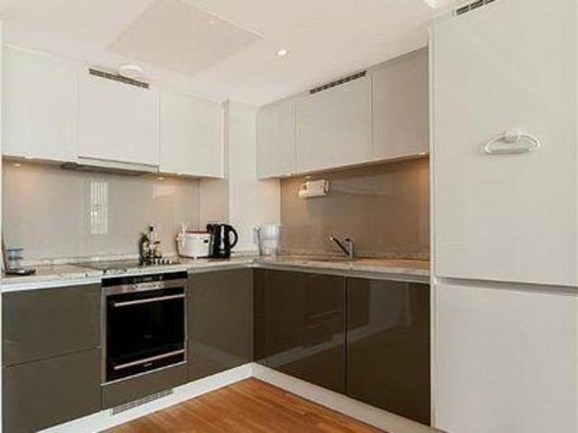  Image of 1 bedroom Flat to rent in Marsh Wall London E14 at 22 Marsh Wall  London, E14 9AL