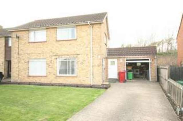  Image of 3 bedroom Semi-Detached house for sale in Sutton Lane Slough SL3 at Langley  Slough, SL3 8BW