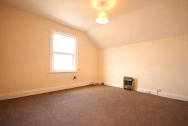  Image of 1 bedroom Flat to rent in Bromyard Road Worcester WR2 at 94 Bromyard Road St Johns Worcester, WR2 5DJ