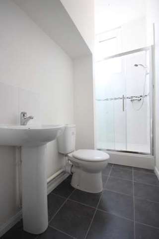  Image of 1 bedroom Flat to rent in Bromyard Road Worcester WR2 at 94 Bromyard Road St Johns Worcester, WR2 5DJ