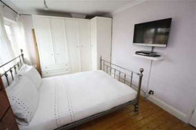  Image of 2 bedroom Terraced house for sale in Latchingdon Gardens Woodford Green IG8 at Latchingdon Gardens  Woodford Green, IG8 8EA