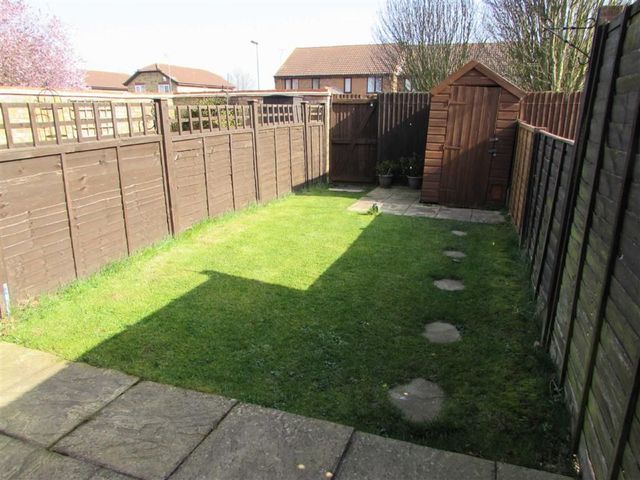  Image of 2 bedroom Property for sale in Laurelside Walk Dunstable LU5 at Laurelside Walk Dunstable Dunstable, LU5 4PJ