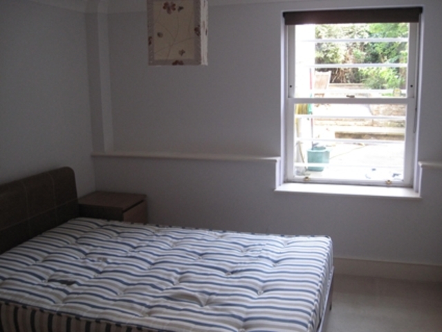  Image of 2 bedroom Flat to rent in Leconfield Road London N5 at Leconfield Road  Highbury, N5 2RZ