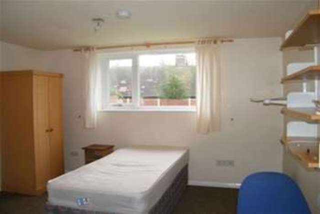  Image of 4 bedroom Detached house to rent in Letcombe Road Nottingham NG11 at Nottingham, NG11 8FJ