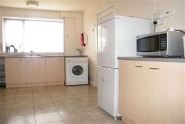  Image of 4 bedroom Detached house to rent in Letcombe Road Nottingham NG11 at Nottingham, NG11 8FJ
