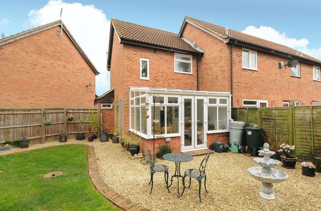  Image of 1 bedroom Terraced house for sale in Lindsay Drive Abingdon OX14 at Lindsay Drive  Abingdon, OX14 2RR