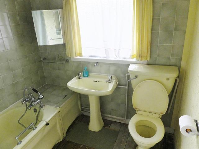 Image of 4 bedroom End of Terrace for sale in Link Road Wallington SM6 at Hackbridge Surrey Beddington, SM6 7BB
