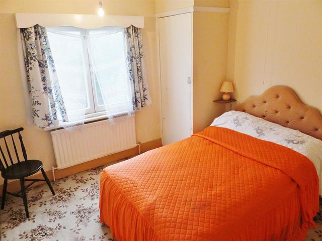  Image of 4 bedroom End of Terrace for sale in Link Road Wallington SM6 at Hackbridge Surrey Beddington, SM6 7BB