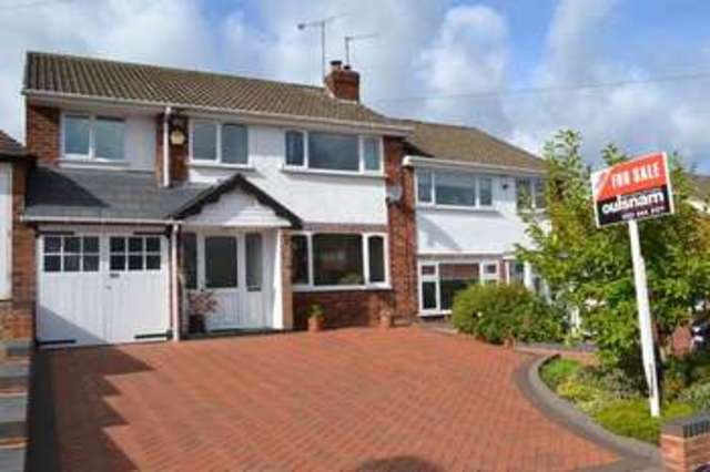  Image of 4 bedroom Semi-Detached house to rent in Listowel Road Kings Heath Birmingham B14 at Listowel Road Kings Heath BIRMINGHAM, B14 6HX