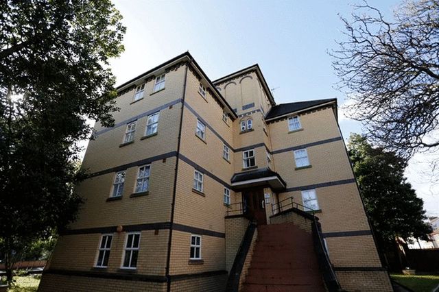  Image of 2 bedroom Flat for sale in Livingston Drive Aigburth Liverpool L17 at Livingston Drive  Liverpool, L17 8XW