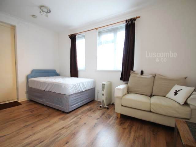  Image of Studio flat to rent in Llwyn Deri Close Bassaleg Newport NP10 at Bassaleg Newport Newport, NP10 8JS