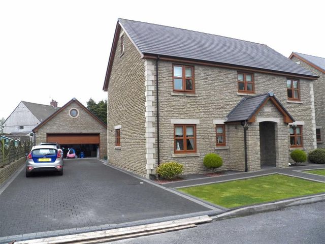  Image of 5 bedroom Property for sale in Llys Bryn Gwyrdd Five Roads Llanelli SA15 at Llys Bryn Gwyrdd Llanelli Llanelli, SA15 5DY