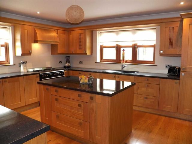  Image of 5 bedroom Property for sale in Llys Bryn Gwyrdd Five Roads Llanelli SA15 at Llys Bryn Gwyrdd Llanelli Llanelli, SA15 5DY