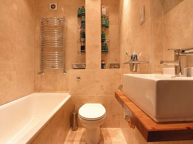  Image of 3 bedroom Flat to rent in Weymouth Terrace London E2 at Fellows Court  Weymouth Terrace, E2 8LE