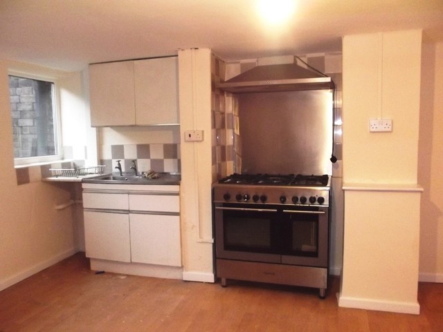  Image of 1 bedroom Terraced house to rent in Longroyd Street Leeds LS11 at Longroyd Street Beeston Leeds, LS11 5EP
