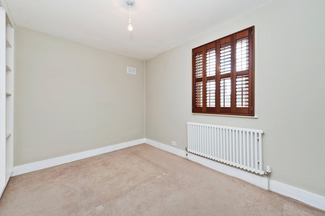  Image of 2 bedroom Apartment to rent in Lordship Lane London SE22 at Lordship Lane East Dulwich London, SE22 8JF