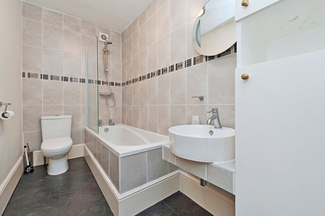  Image of 2 bedroom Apartment to rent in Lordship Lane London SE22 at Lordship Lane East Dulwich London, SE22 8JF