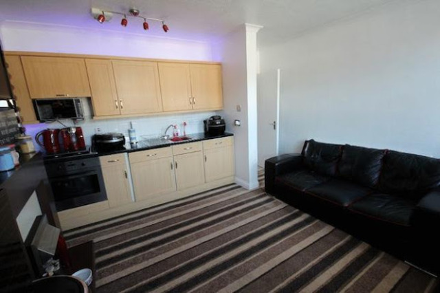  Image of 1 bedroom Apartment to rent in Lower Cathedral Road Cardiff CF11 at Lower Cathedral Road  Cardiff, CF11 6LT