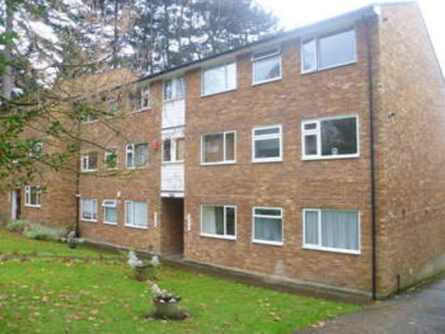  Image of 2 bedroom Flat to rent in Orpington Road Chislehurst BR7 at Chislehurst Kent Chislehurst, BR7 6RA