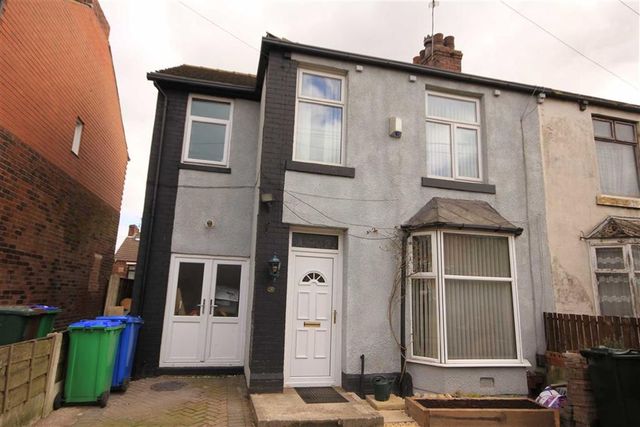  Image of 4 bedroom Property for sale in Lynton Avenue Rochdale OL11 at Lynton Avenue Castleton Castleton, OL11 3HW