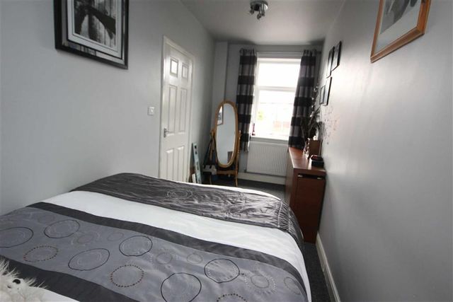  Image of 4 bedroom Property for sale in Lynton Avenue Rochdale OL11 at Lynton Avenue Castleton Castleton, OL11 3HW