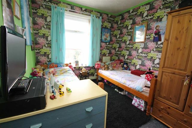  Image of 4 bedroom Property for sale in Lynton Avenue Rochdale OL11 at Lynton Avenue Castleton Castleton, OL11 3HW