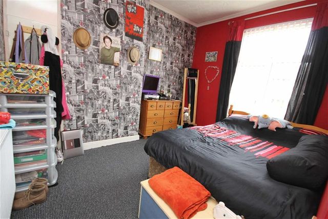  Image of 4 bedroom Property for sale in Lynton Avenue Rochdale OL11 at Lynton Avenue Castleton Castleton, OL11 3HW