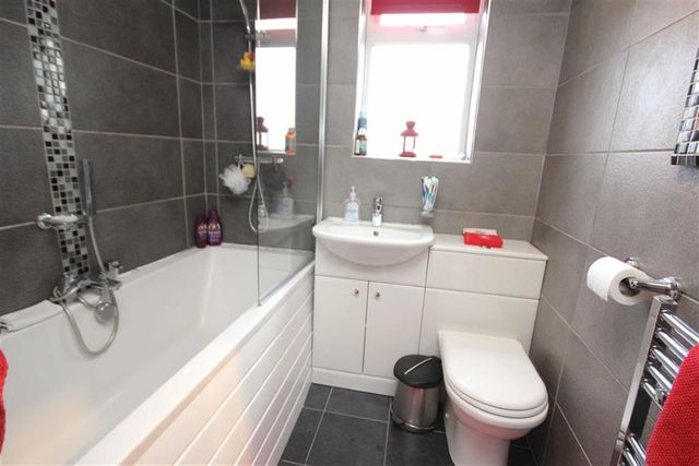  Image of 4 bedroom Property for sale in Lynton Avenue Rochdale OL11 at Lynton Avenue Castleton Castleton, OL11 3HW