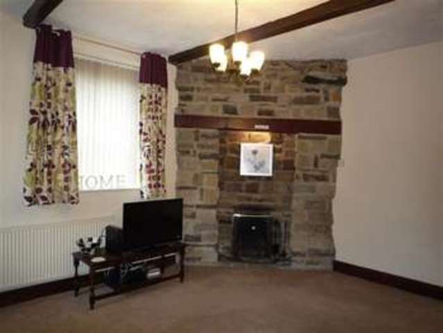  Image of 3 bedroom Semi-Detached house to rent in Manchester Road Huddersfield HD4 at Milnsbridge, HD4 5SF