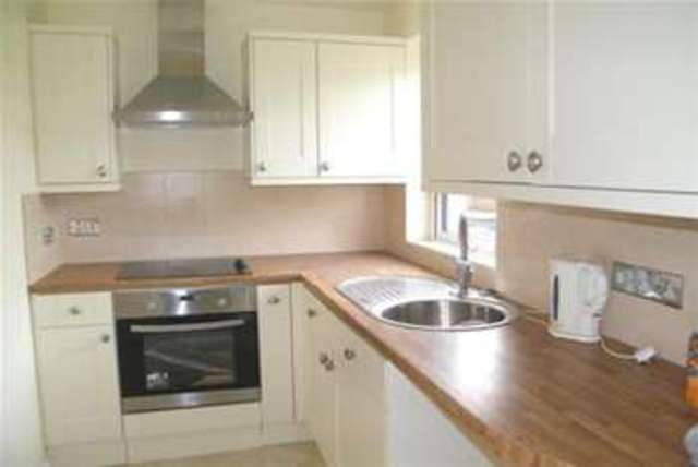  Image of 2 bedroom Flat to rent in Marldon Road Paignton TQ3 at Paignton, TQ3 3NQ