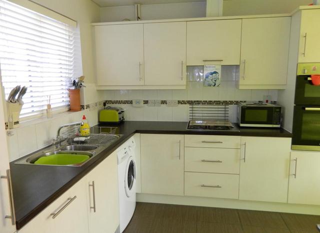  Image of 5 bedroom Semi-Detached house for sale in Maskell Drive Bedford MK41 at Bedford, MK41 0GN