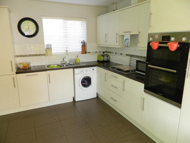  Image of 5 bedroom Semi-Detached house for sale in Maskell Drive Bedford MK41 at Bedford, MK41 0GN