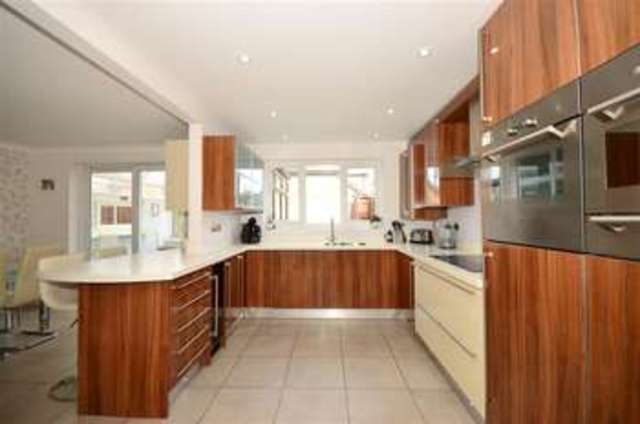  Image of 4 bedroom End of Terrace for sale in Maximilian Drive Halling Rochester ME2 at Halling Rochester Rochester, ME2 1NQ