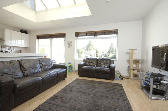  Image of 4 bedroom Detached house for sale in Mayfield Road Hersham Walton-on-Thames KT12 at Mayfield Road Hersham Walton-On-Thames, KT12 5PL