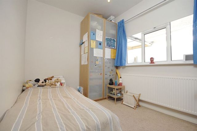  Image of 4 bedroom Detached house for sale in Mayfield Road Hersham Walton-on-Thames KT12 at Mayfield Road Hersham Walton-On-Thames, KT12 5PL