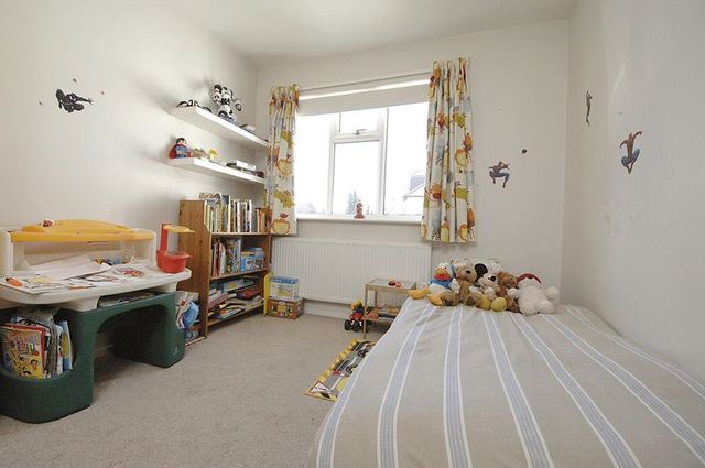  Image of 4 bedroom Detached house for sale in Mayfield Road Hersham Walton-on-Thames KT12 at Mayfield Road Hersham Walton-On-Thames, KT12 5PL
