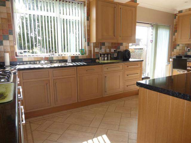  Image of 4 bedroom Detached house for sale in Mayplace Road East Bexleyheath DA7 at Barnehurst Kent Crayford, DA7 6JT
