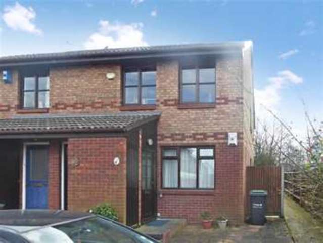  Image of 1 bedroom Detached house for sale in Maypole Road Gravesend DA12 at Gravesend Kent Gravesend, DA12 2LP