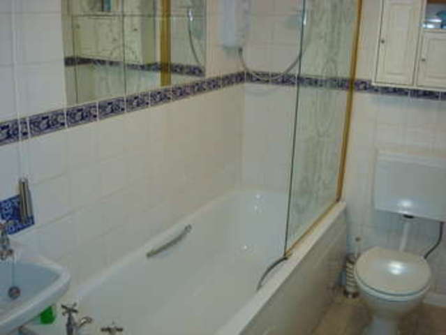  Image of 2 bedroom Terraced house to rent in Meadfoot Lane Torquay TQ1 at Torquay St Marychurch, TQ1 2BW
