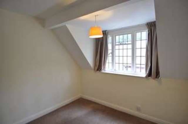  Image of 2 bedroom Apartment to rent in Mearse Lane Barnt Green Birmingham B45 at Mearse Lane Barnt Green BIRMINGHAM, B45 8HN