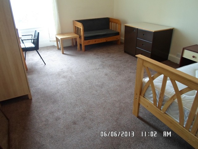  Image of 5 bedroom Flat to rent in Merchiston Avenue Edinburgh EH10 at Merchiston Edinburgh Edinburgh, EH10 4NZ