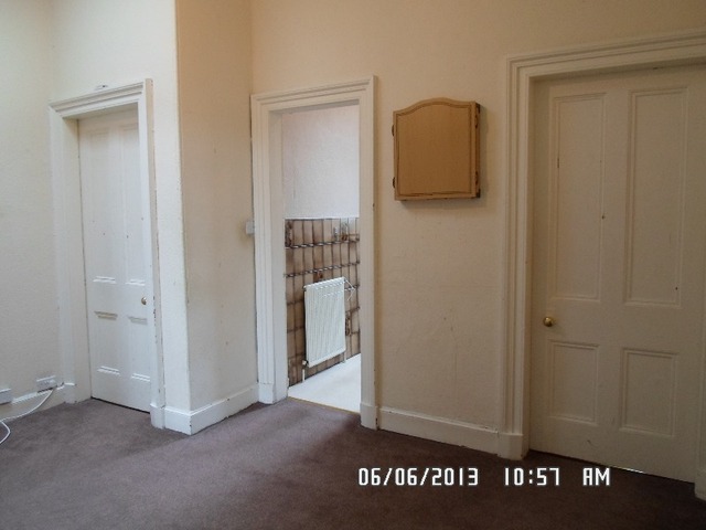  Image of 5 bedroom Flat to rent in Merchiston Avenue Edinburgh EH10 at Merchiston Edinburgh Edinburgh, EH10 4NZ